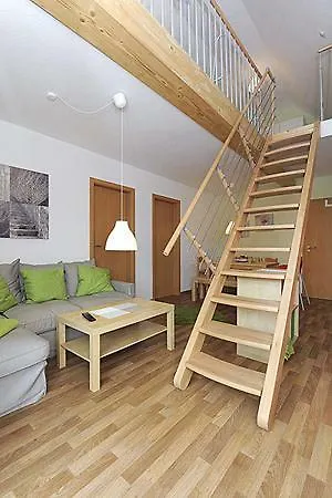 Bauernhofferien Schild Apartment *